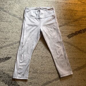 Athleta Ultimate Stash Pocket Capri Tight Leggings Printed Womens Size M